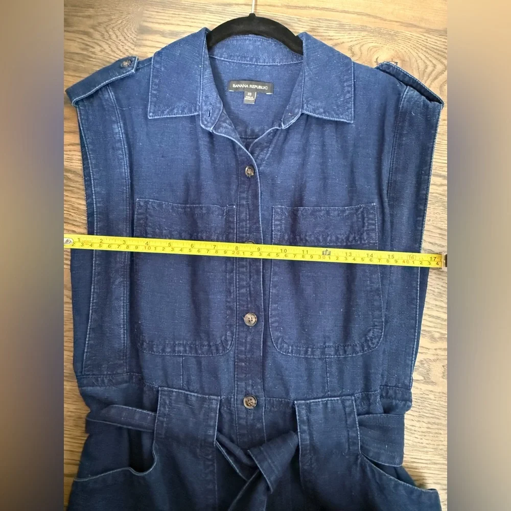 Banana Republic Indigo Utility Jumpsuit in a dark indigo blue denim XS, like new
